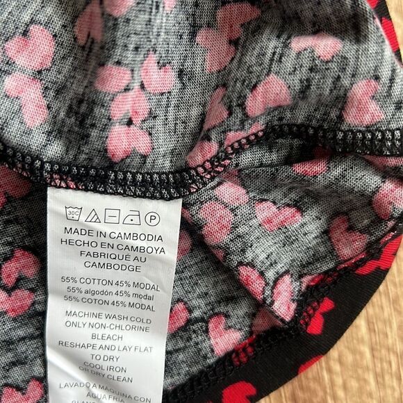 Michael Kors Red Hearts Top - Picture 9 of 9